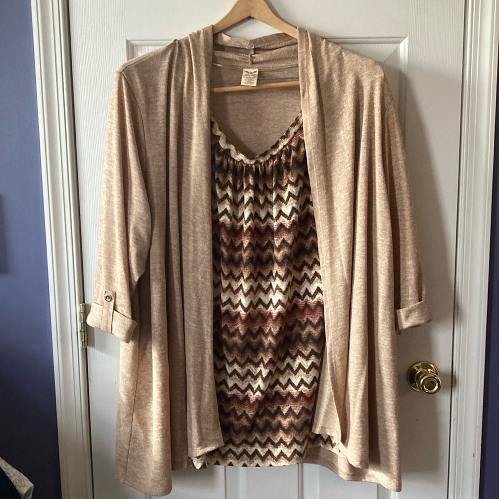 Faded glory tan flowy work shirt